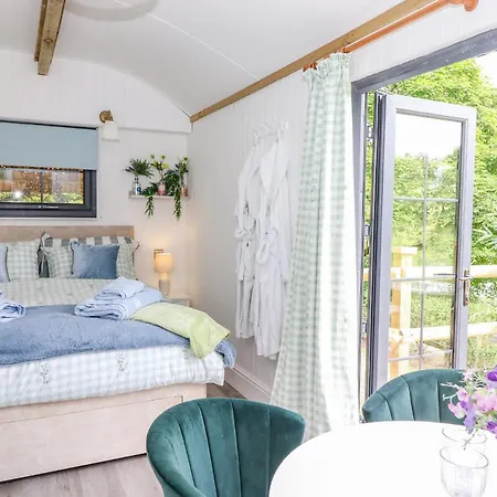 High Rigg Shepherd's Sunrise Μπράμπτον